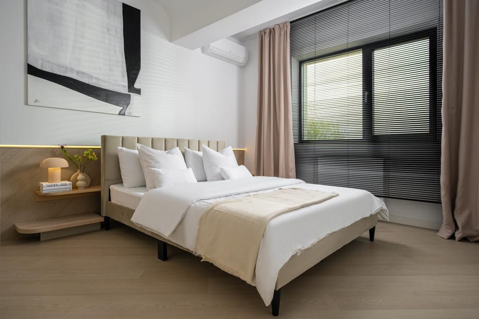 Bed, Photo of the whole room, Bedroom, air conditioner