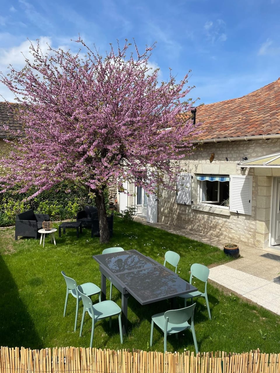 Garden, Dining area