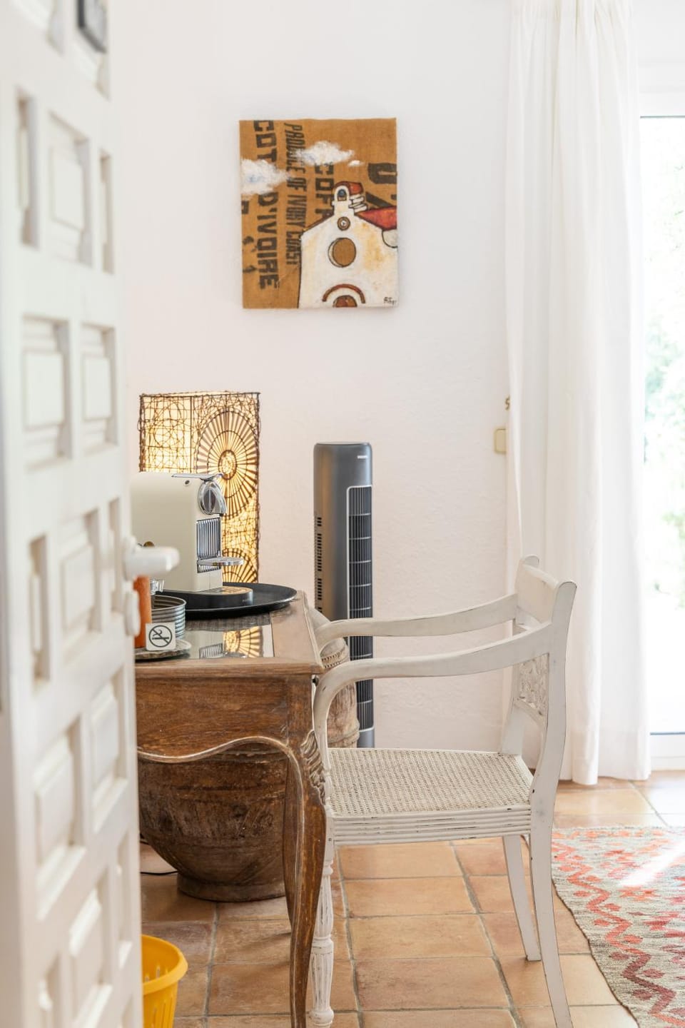 Photo of the whole room, Bedroom, air conditioner