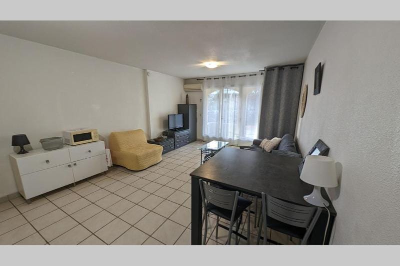 TV and multimedia, Seating area