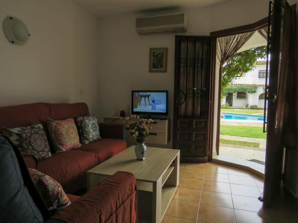 Living room, Swimming pool