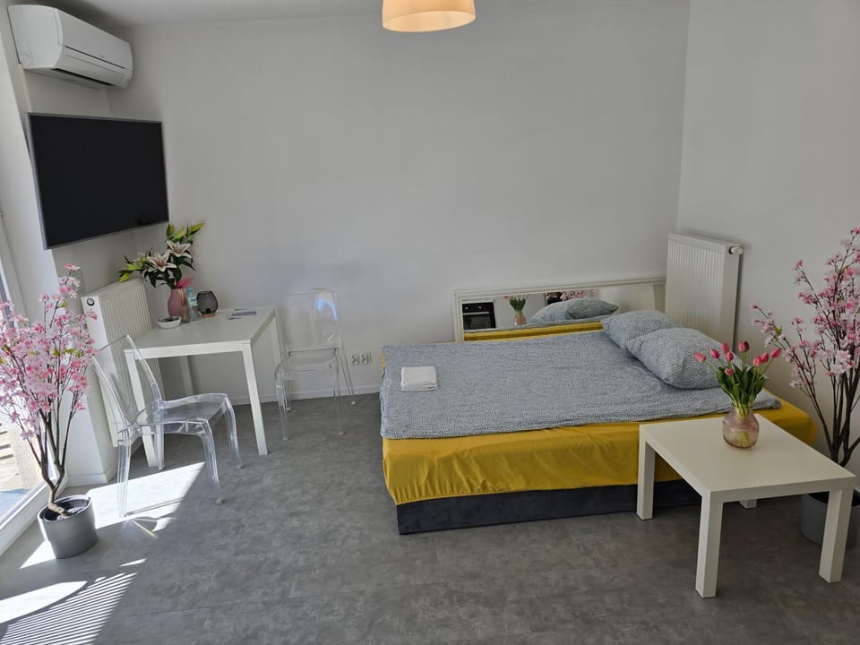 Apartament C10 z ogródkiem free PARKING Apartment in Masovian Voivodeship