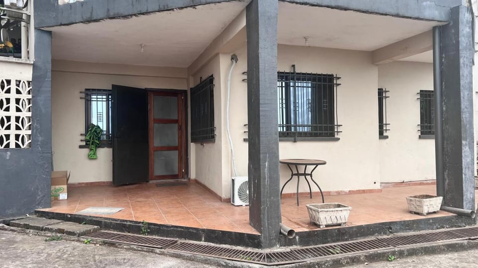 Living on the Bay Apartment in Freetown