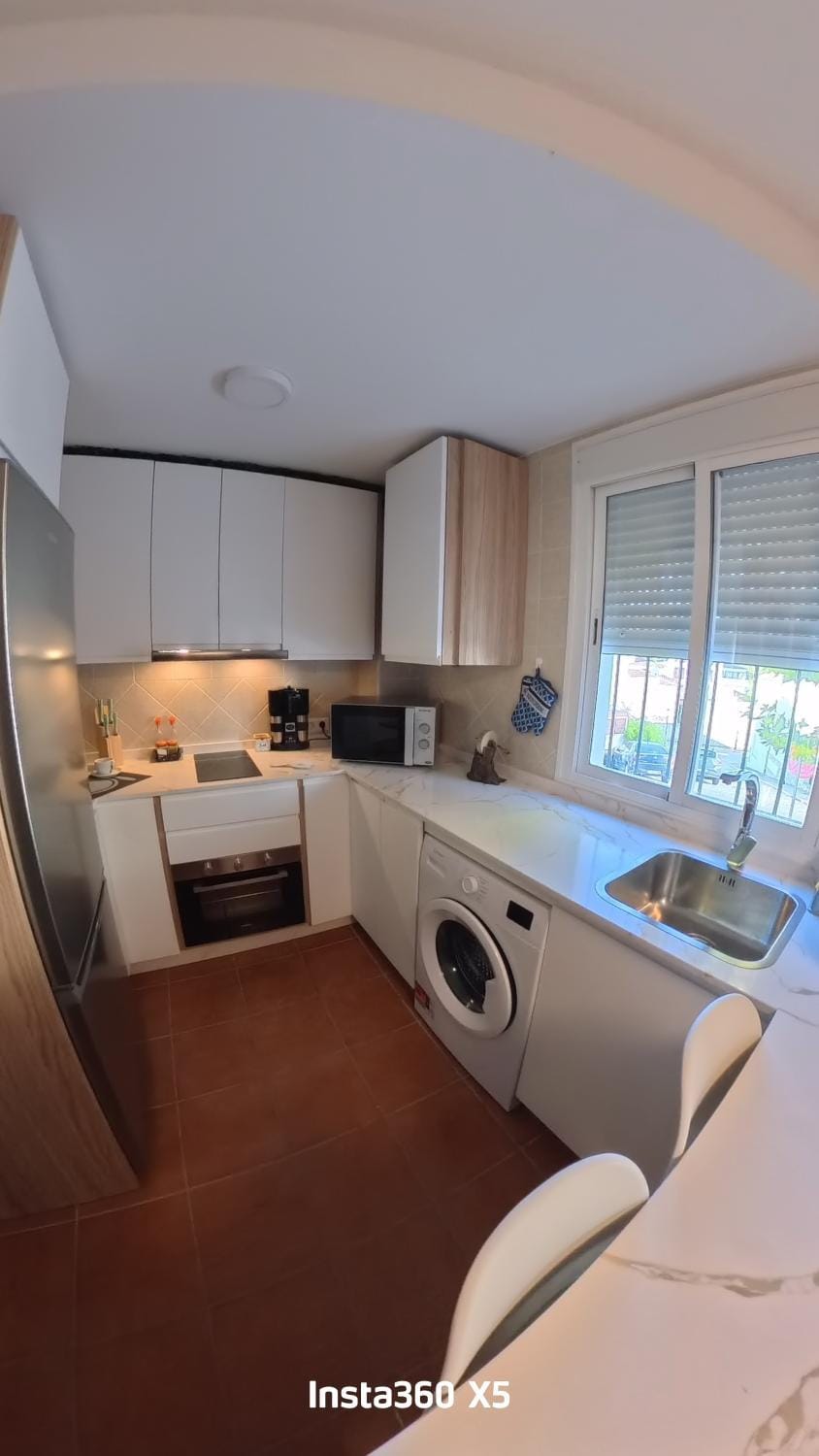 Kitchen or kitchenette, oven, pet friendly, toaster
