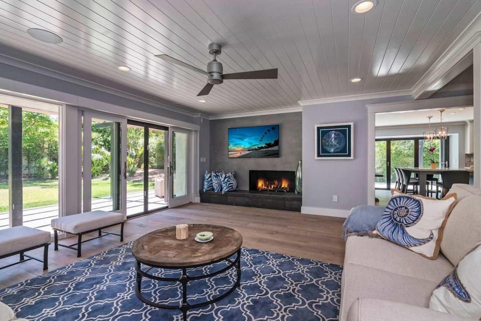 Modern Serenity Luxury with Expansive Backyard House in Montecito