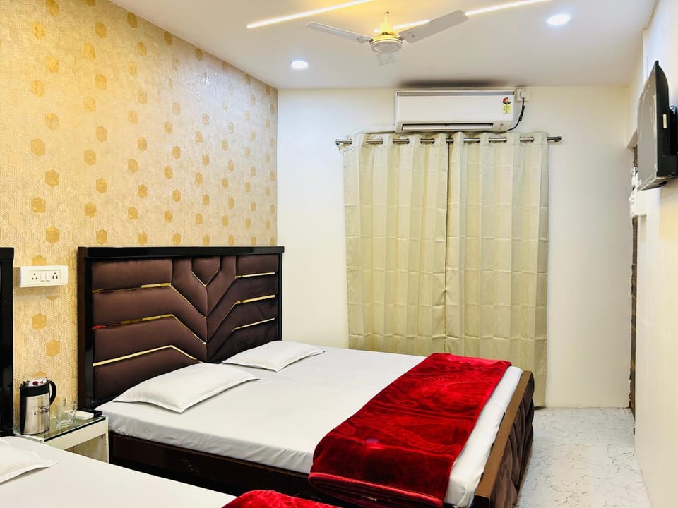 Bed, TV and multimedia, Photo of the whole room, Bedroom, air conditioner