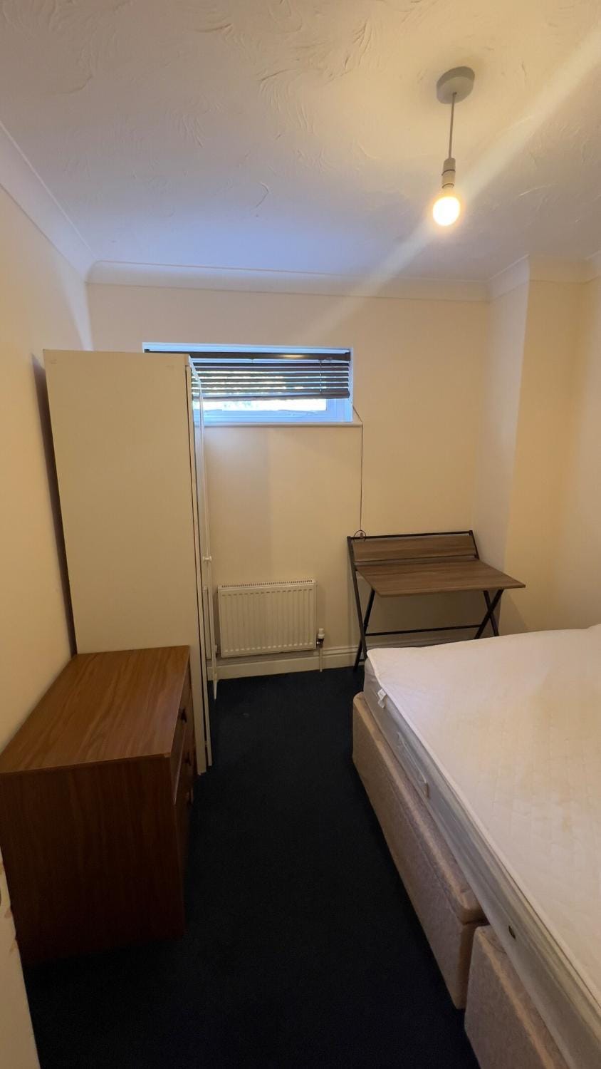 3 bedroom flat - 5 mins to Hythe Apartment in Colchester