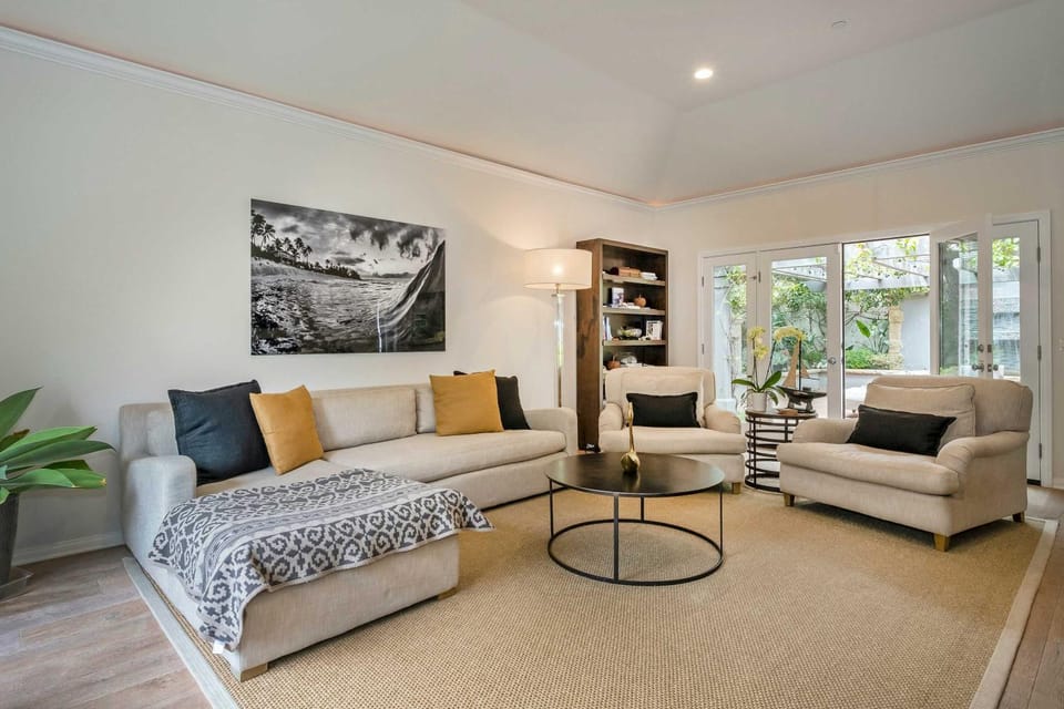 Montecito Retreat - Walk to Beach Near Downtown House in Montecito