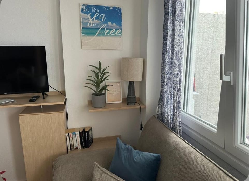 Studio Green Patio Apartment in Chaniotis