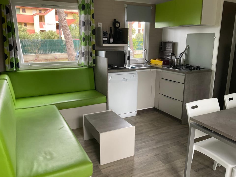 Living room, kitchen