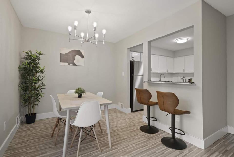 Relax & Unwind in Rochester Cozy Vacation Spot Apartment in Rochester