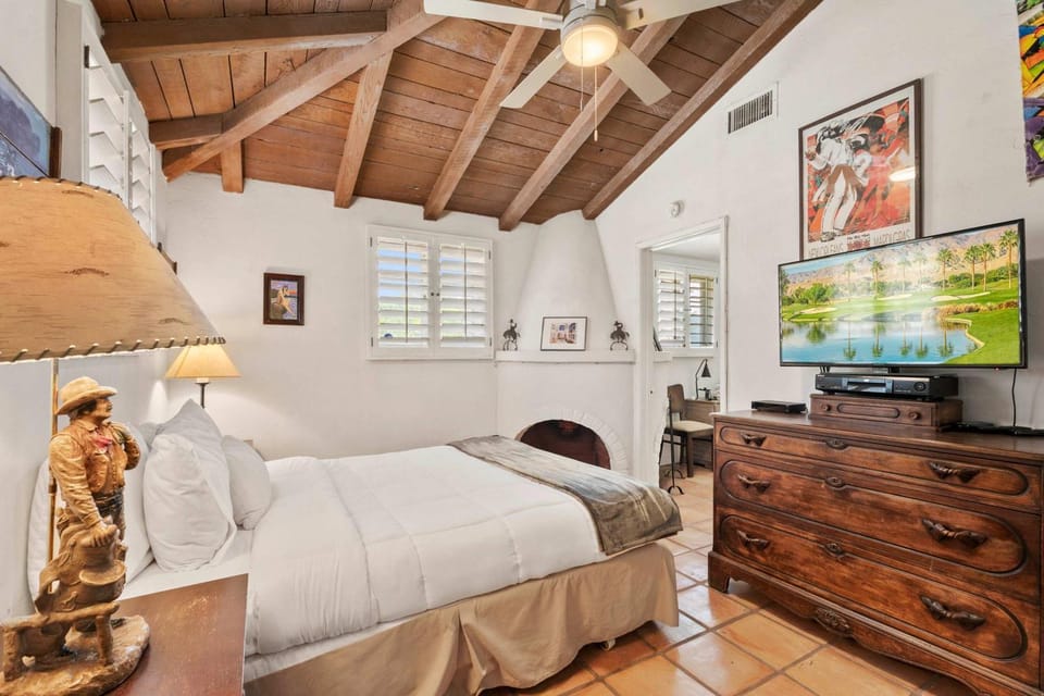 San Jacinto Villa with Private Pool House in Palm Springs
