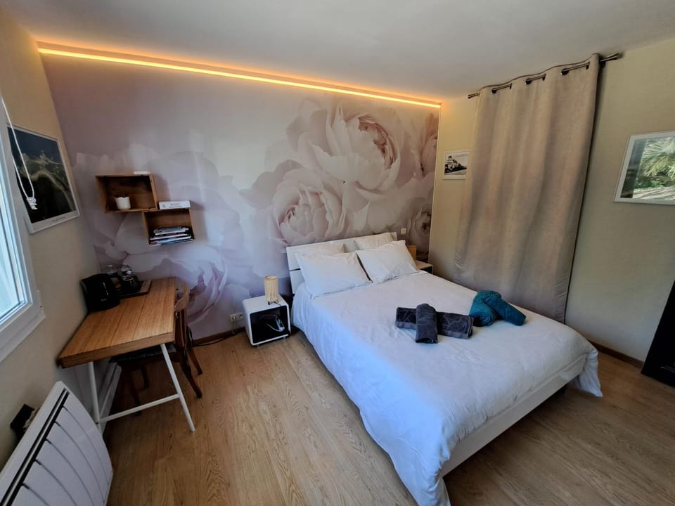 Chambre d'Hôtes Valérie Bed and Breakfast in Penvénan