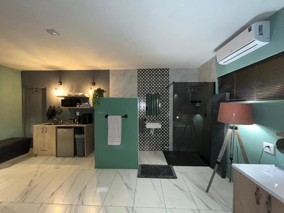 Photo of the whole room, pet friendly