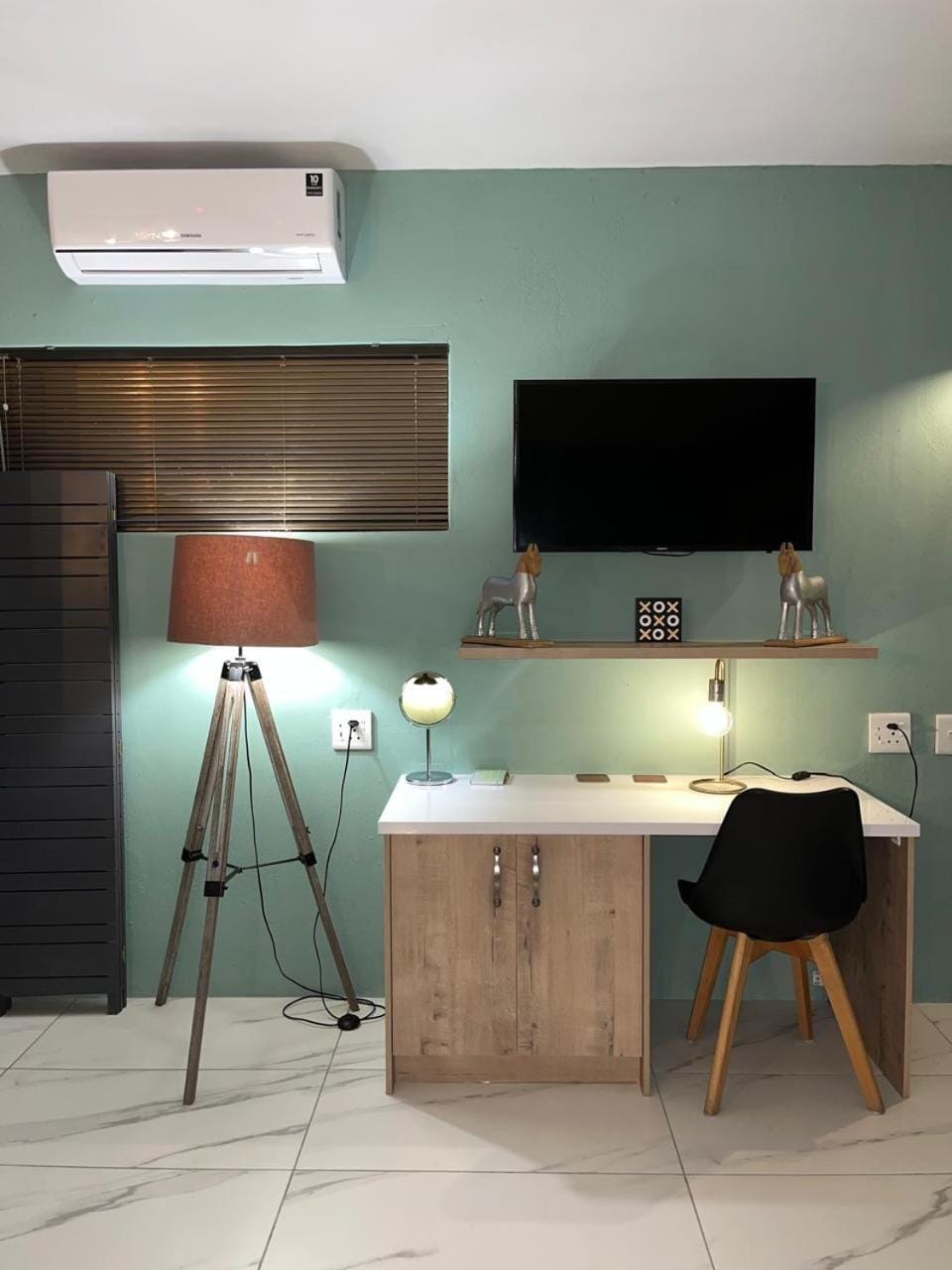 TV and multimedia, air conditioner