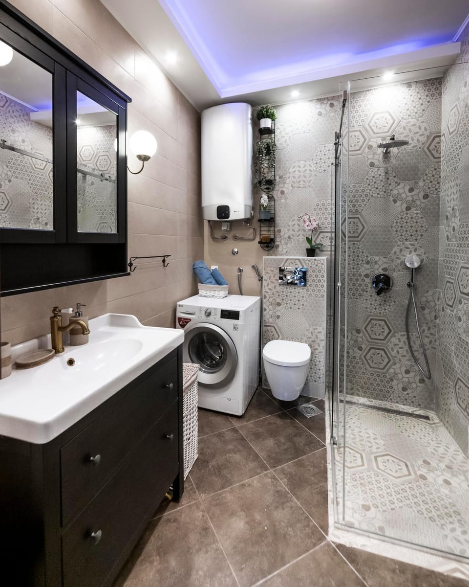 Shower, Toilet, Bathroom, washing machine