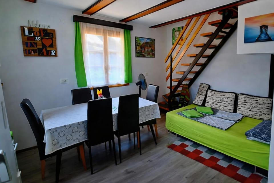 Living room, Photo of the whole room, Dining area