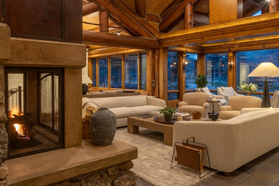 Apres Lodge 5 Bedroom House in Idaho