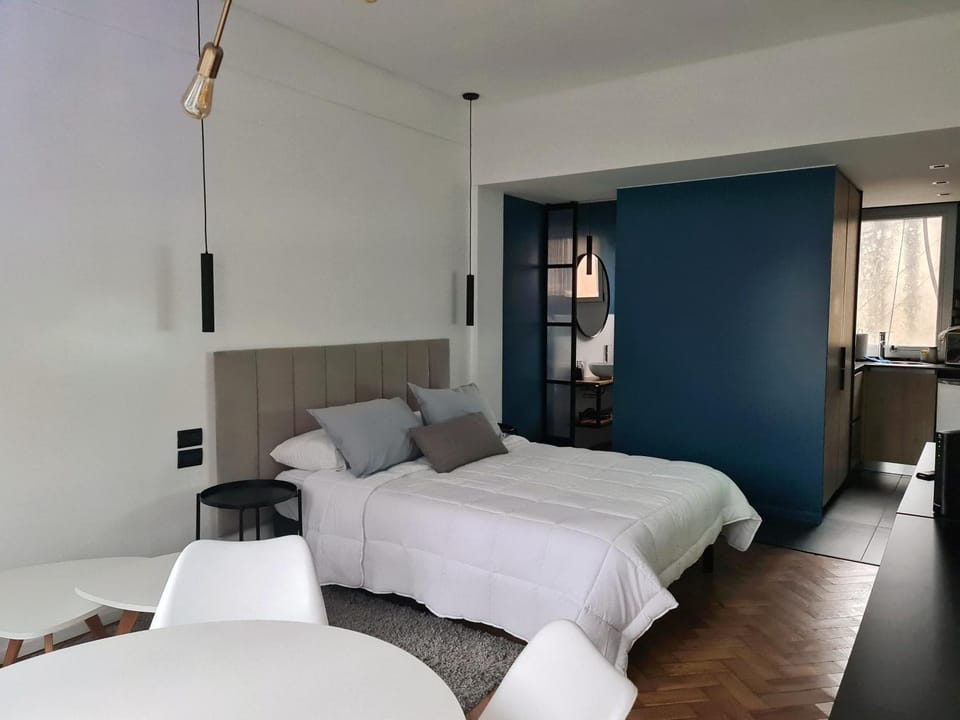 Bed, Bathroom, Photo of the whole room, Decorative detail, Bedroom, Location, furniture, internet, wardrobe