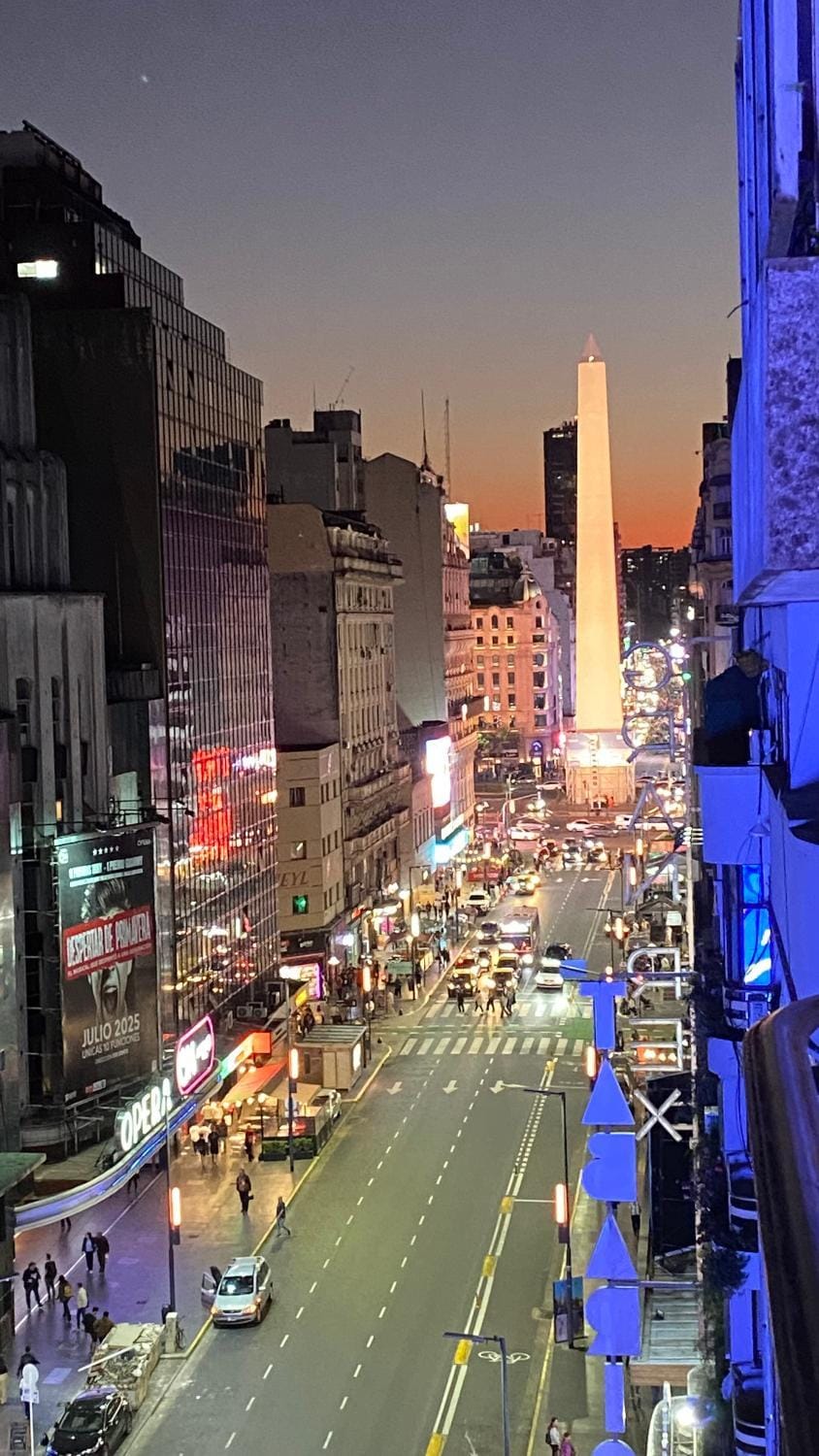 Nearby landmark, Night, Neighbourhood, Bird's eye view, View (from property/room), City view, Landmark view, Street view, Shopping Area, Location