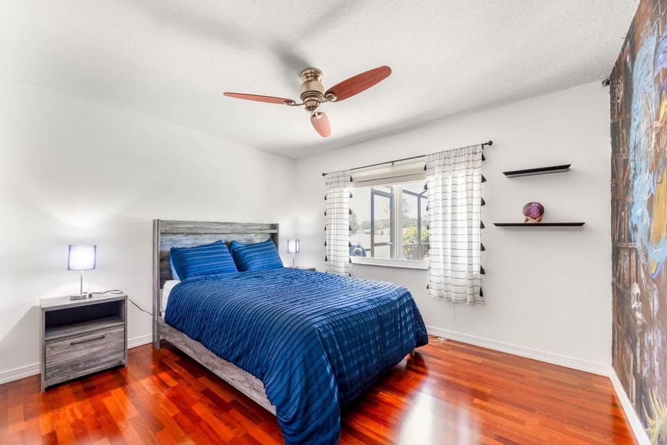 Bed, Bedroom
