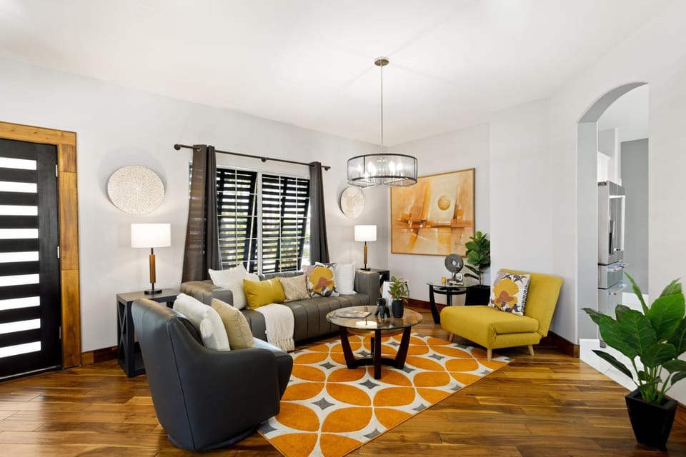 Haleola Palm Springs - Private Pool House in Palm Springs