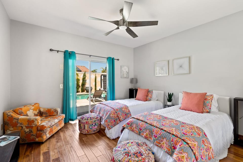 Haleola Palm Springs - Private Pool House in Palm Springs