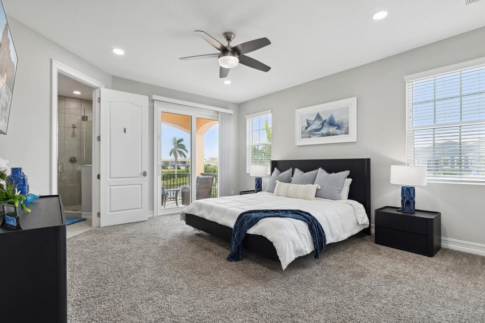 Bed, Other, Photo of the whole room, Bedroom