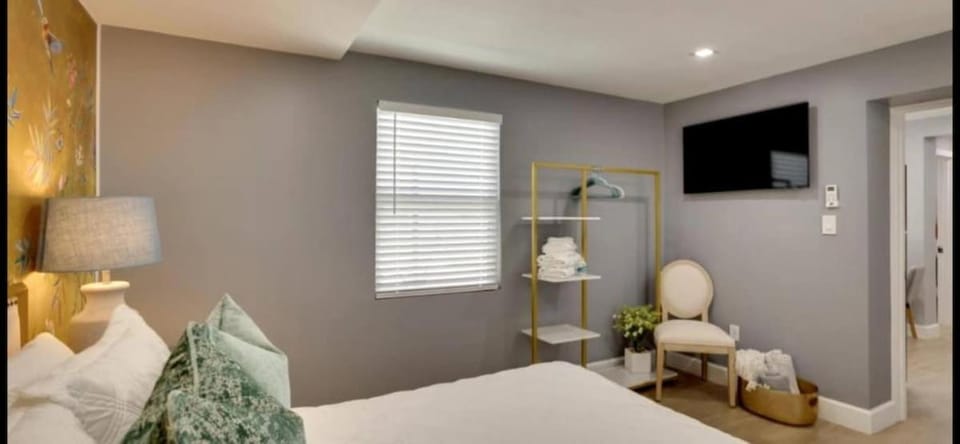 Lytle Palm Villa Apartment in West Palm Beach