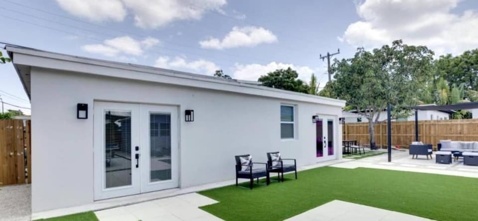 Lytle Palm Villa Apartment in West Palm Beach