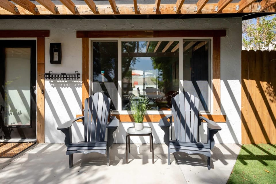 Experience Modern Luxury at Desert Hideaway House in Palm Springs
