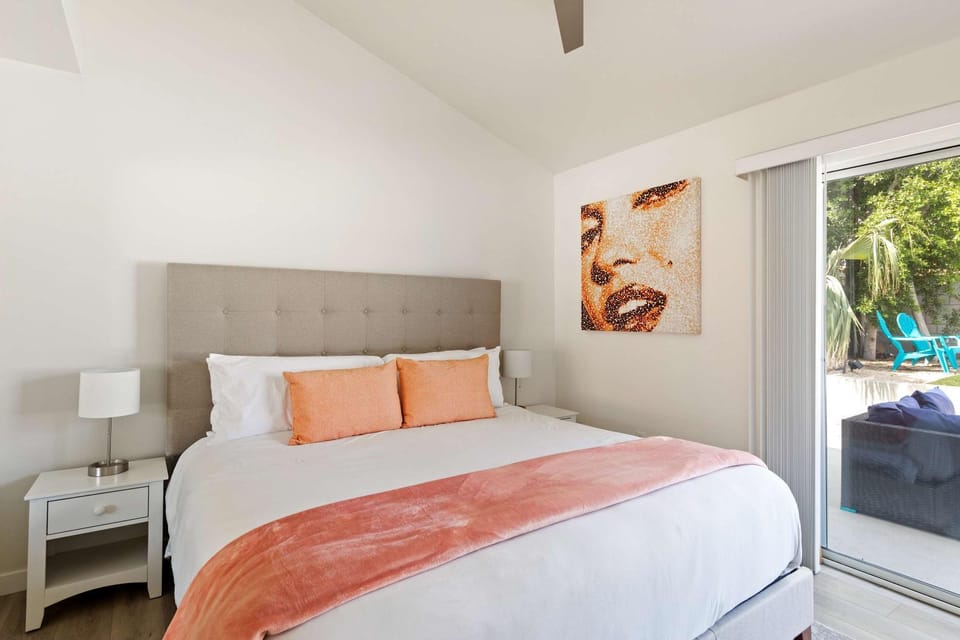 Experience Modern Luxury at Desert Hideaway House in Palm Springs