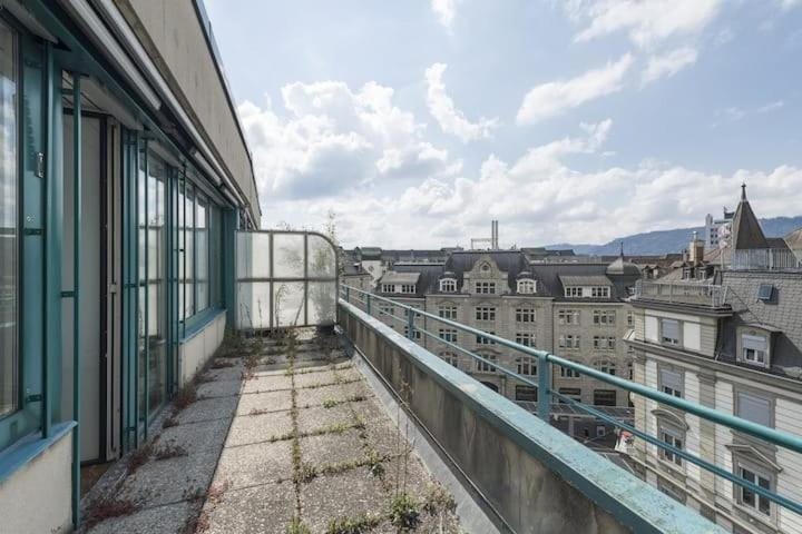 City center Flats in Zurich Downtown, Jakobade - Self Checkin Apartment in Zurich City