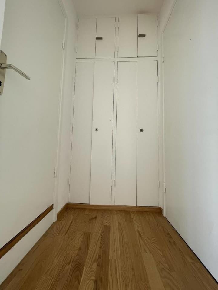 City center Flats in Zurich Downtown, Jakobade - Self Checkin Apartment in Zurich City