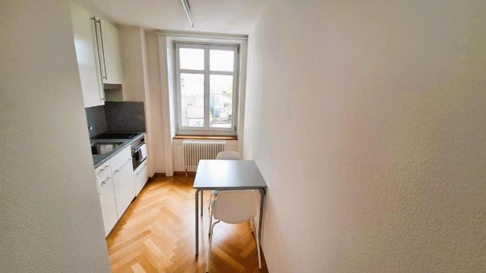 Amazing Apartments, heart of Zurich Old Town Glocken - Self Checkin Apartment in Zurich City