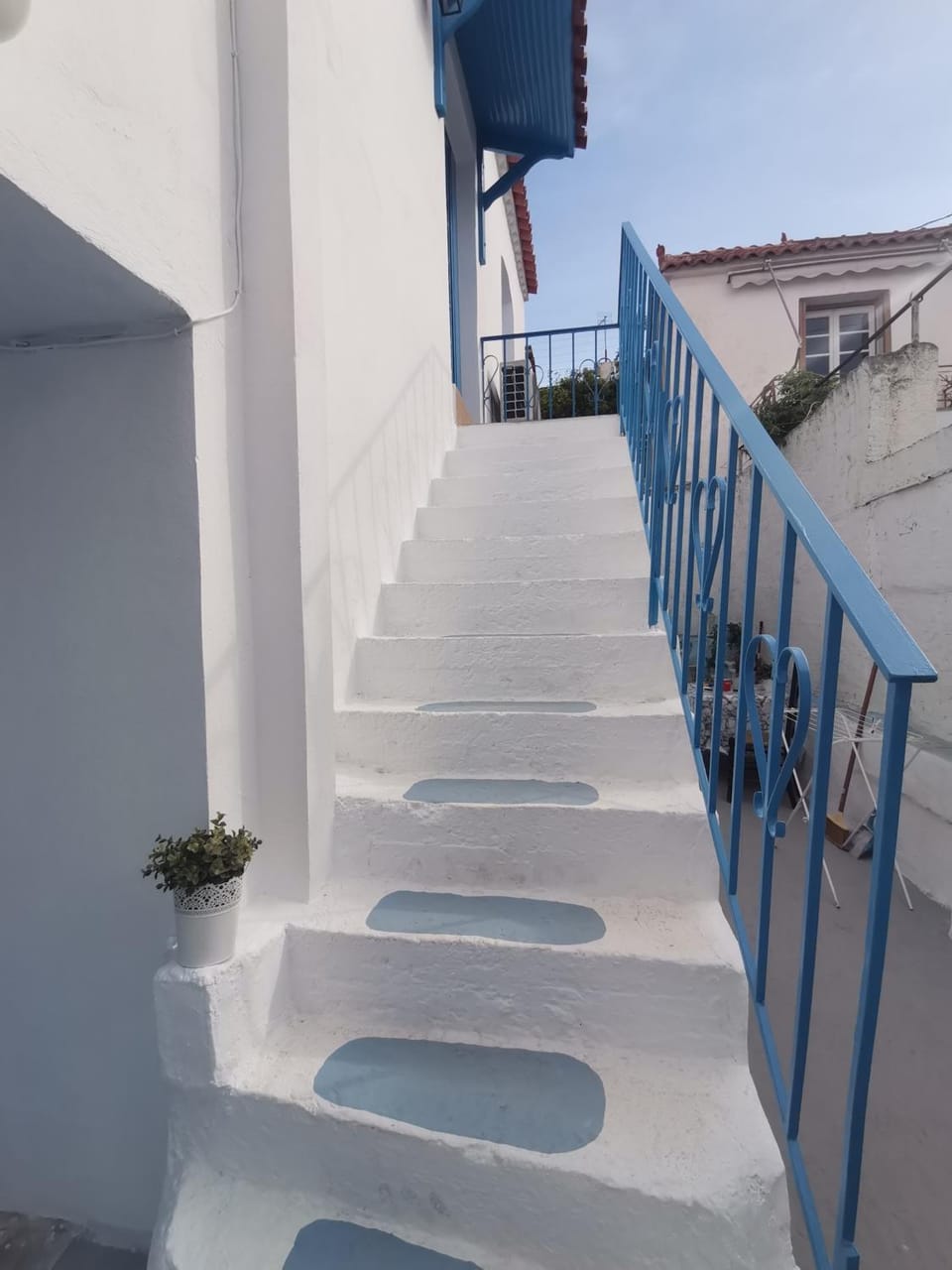 Property building, Day
