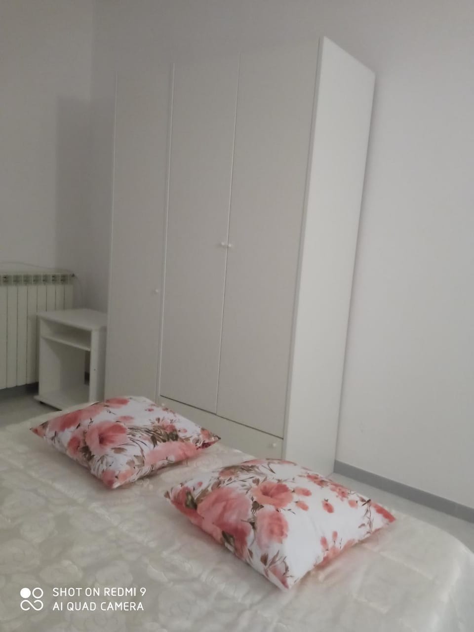 Photo of the whole room, wardrobe