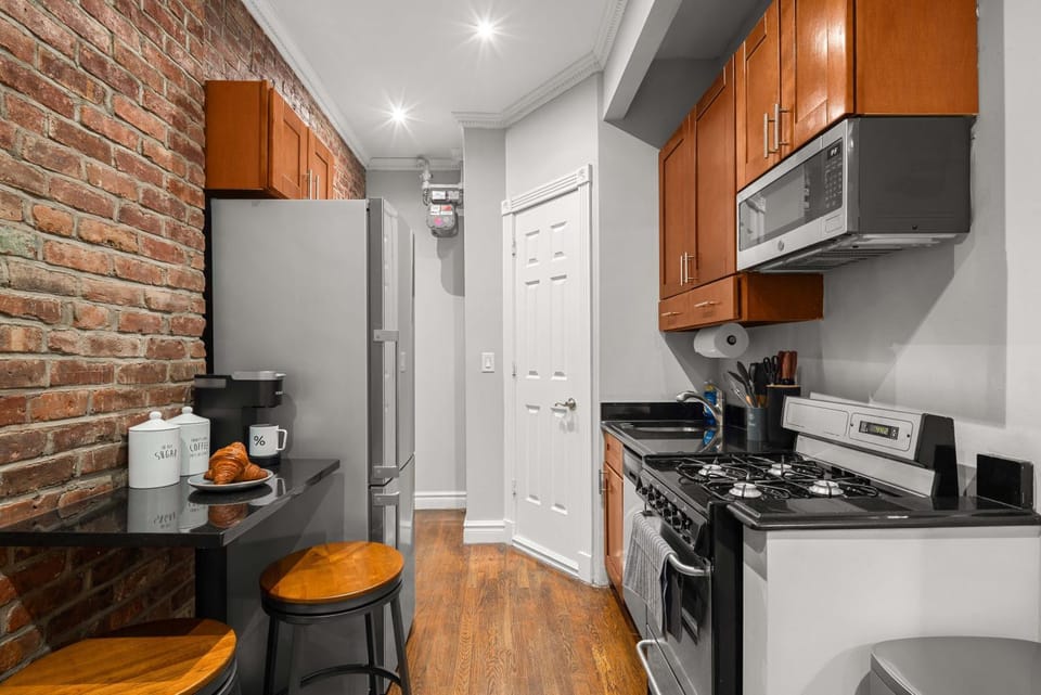 Coffee/tea facilities, Kitchen or kitchenette, Dining area, dishwasher, minibar, oven, stove, toaster