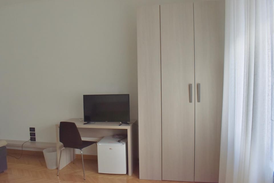 TV and multimedia, wardrobe