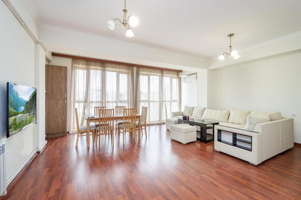 35new building three-room apartment in the very center Apartment in Yerevan