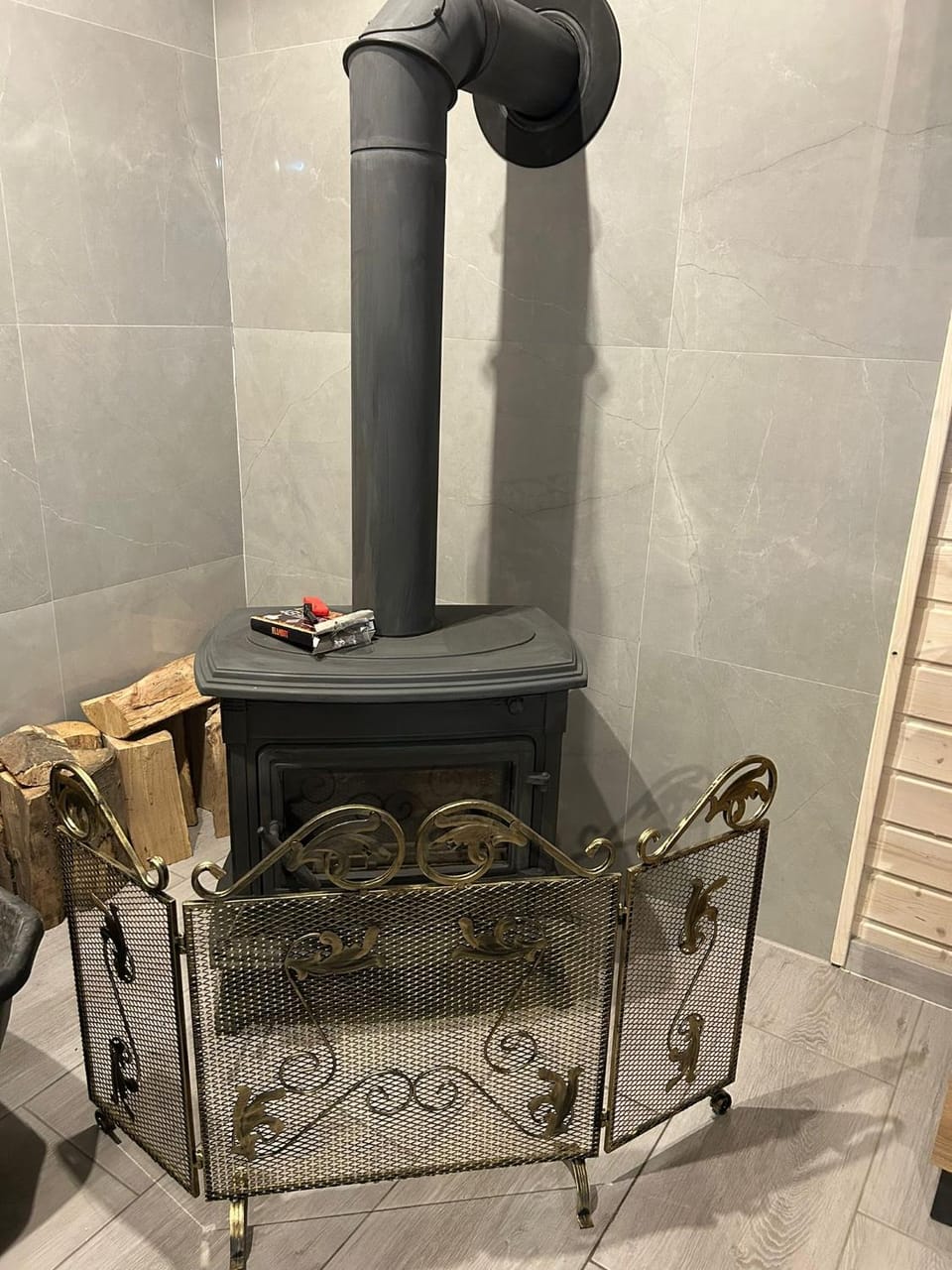 ''Kaszebe ''Domek letniskowy całoroczny z jacuzzi ,klimatyzacja nad jeziorem Raduńskim House in Pomeranian Voivodeship