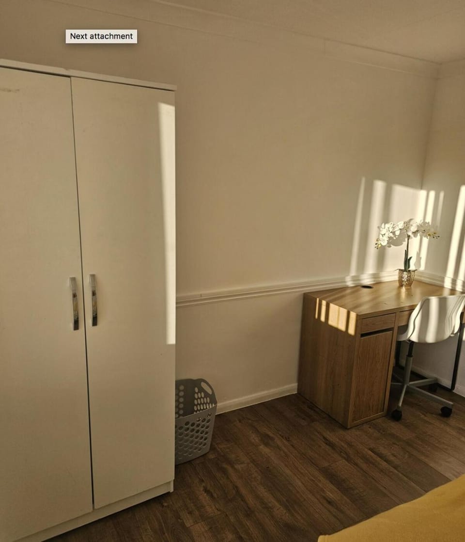 Bright 3-Bed Home away from home House in Walsall