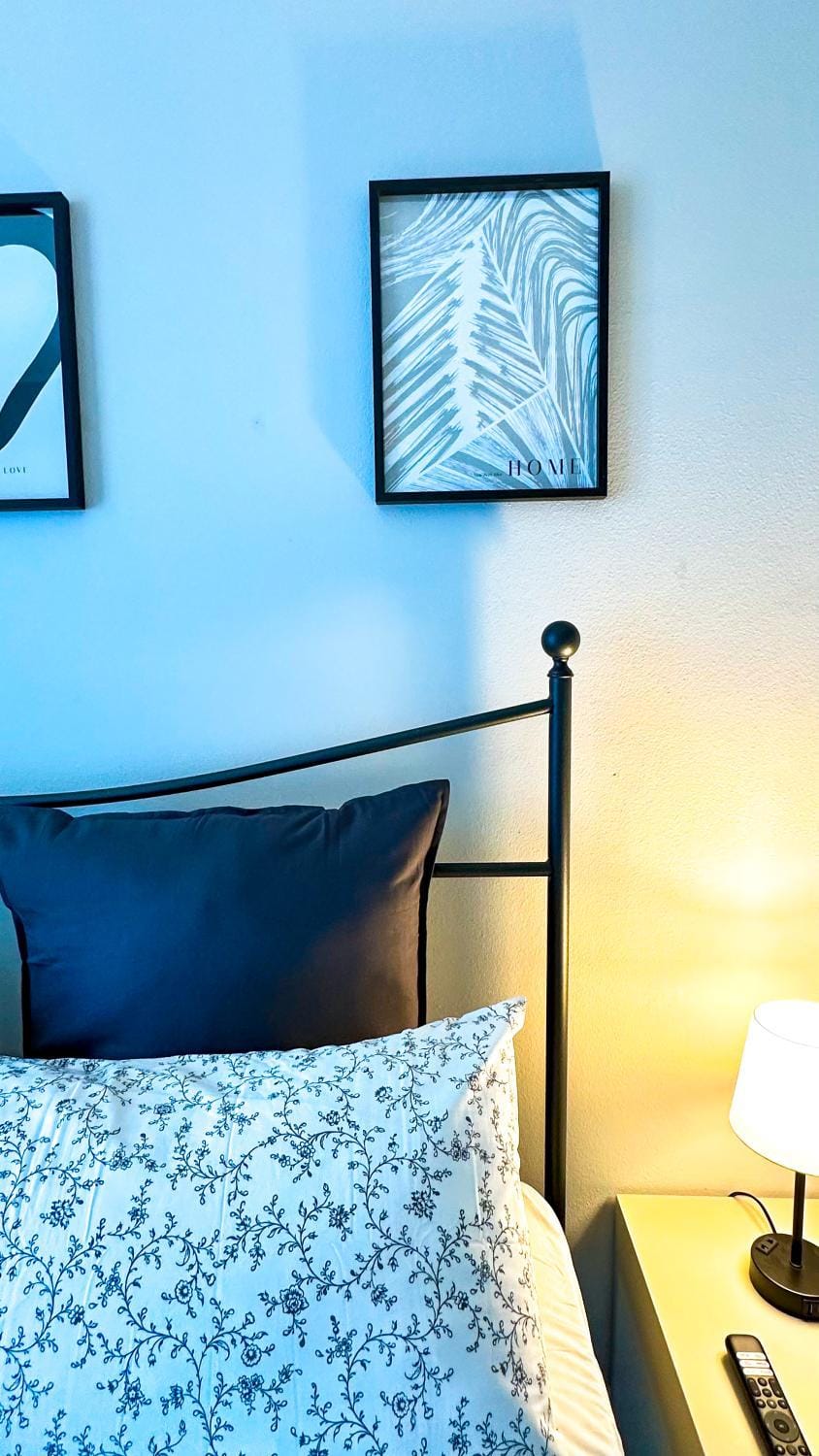 Bed, Decorative detail, Bedroom