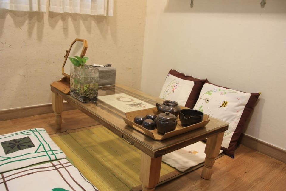 Lydia Craft Guesthouse Bed and Breakfast in Seoul
