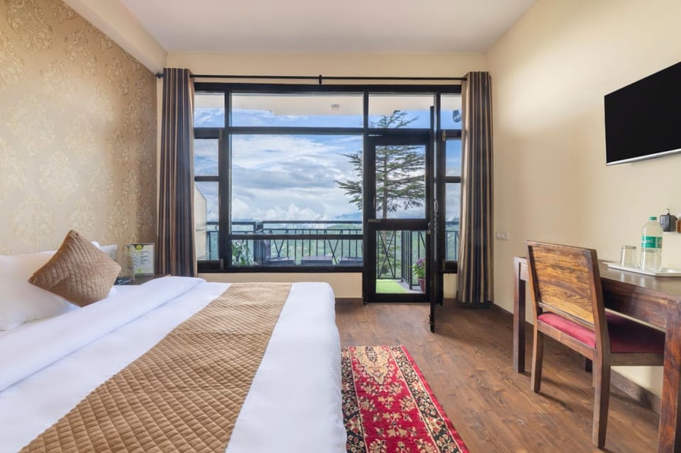 The Prakriti Retreat l Lift l Comfortable And Spacious Rooms l Free Wifi, Free Parking l Enjoy Fresh Mountain Air l Managed By Exotic stays Hotel in Himachal Pradesh