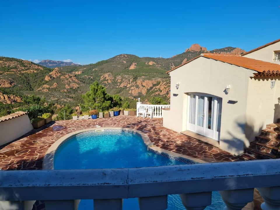 Balcony/Terrace, Swimming pool