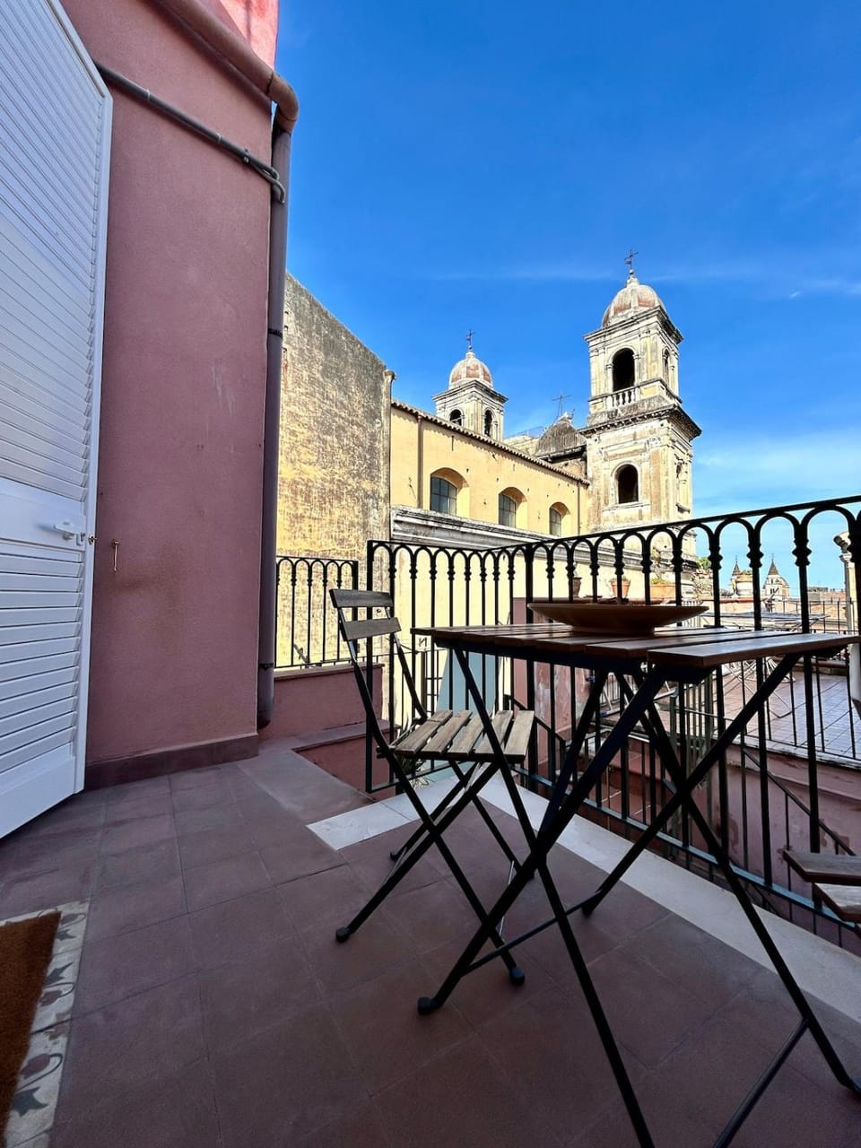 Property building, View (from property/room), Balcony/Terrace