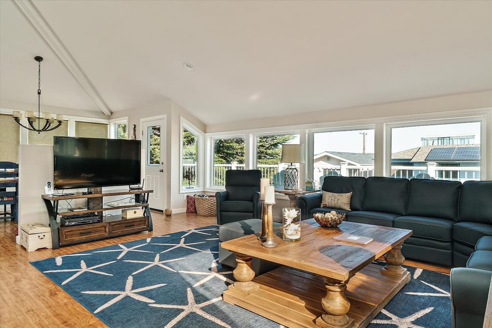 Cape Cod Charm By The Sea House in Cambria