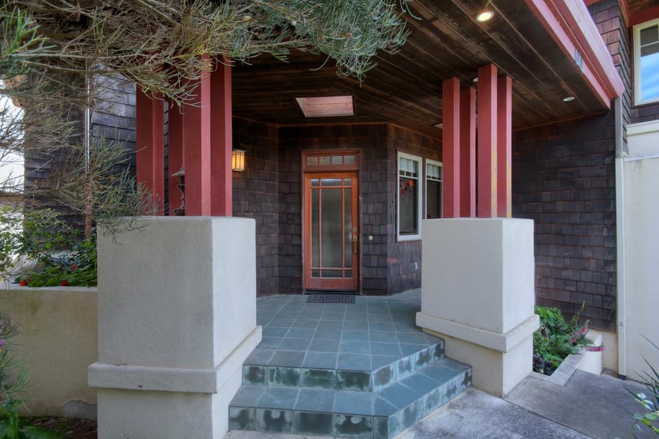 Heaven on Happy Hill-Spring Special House in Cambria