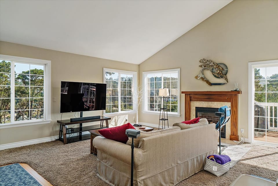 Ridgecrest Retreat House in Cambria